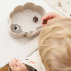 DonebyDeer Sand Silikone Stick & Stay Skål Sheepy